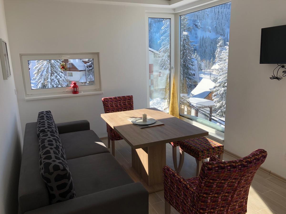 Apartmani Mont 1 亚霍里纳 外观 照片