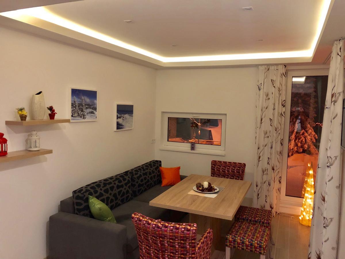 Apartmani Mont 1 亚霍里纳 外观 照片
