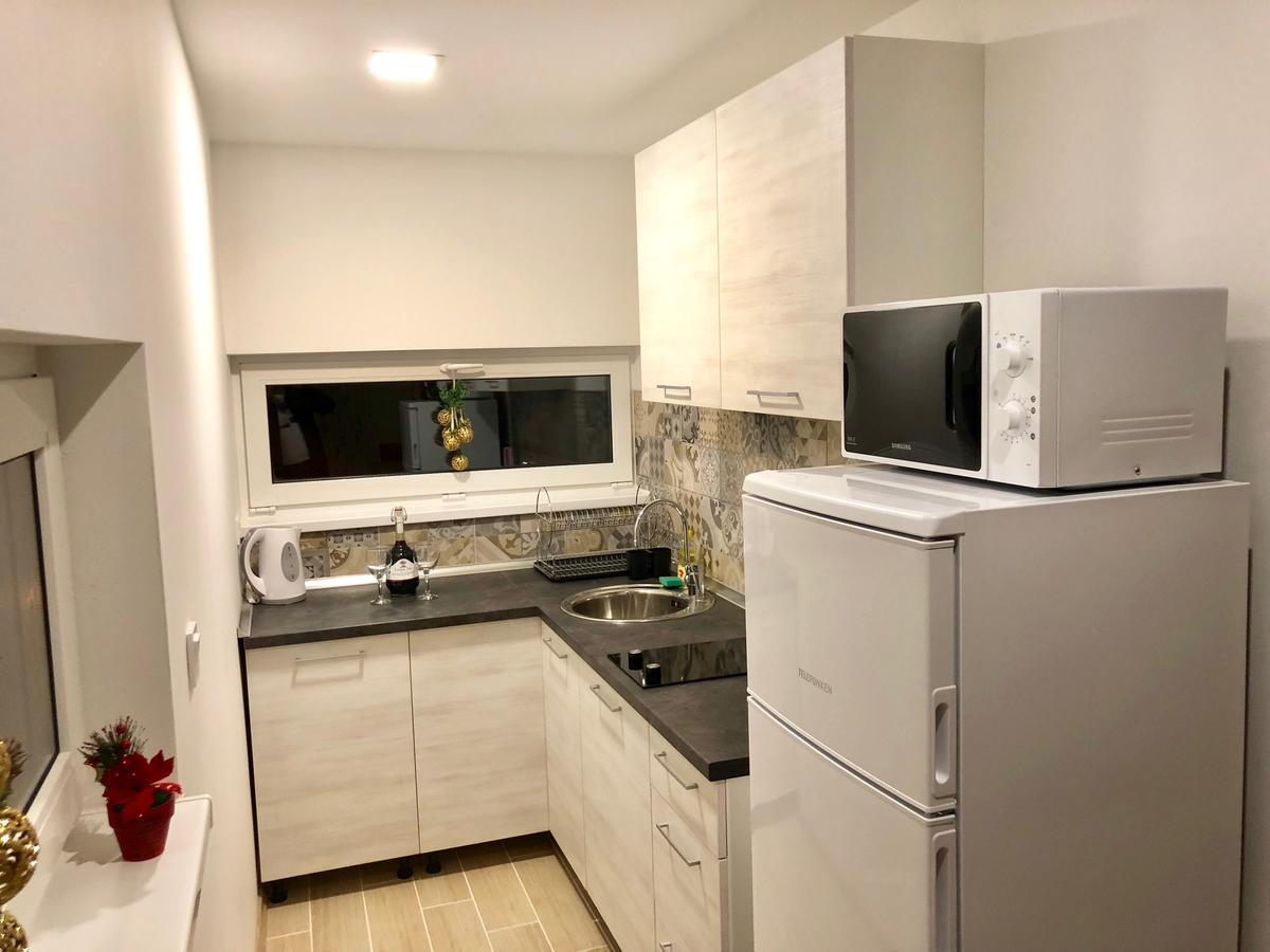 Apartmani Mont 1 亚霍里纳 外观 照片