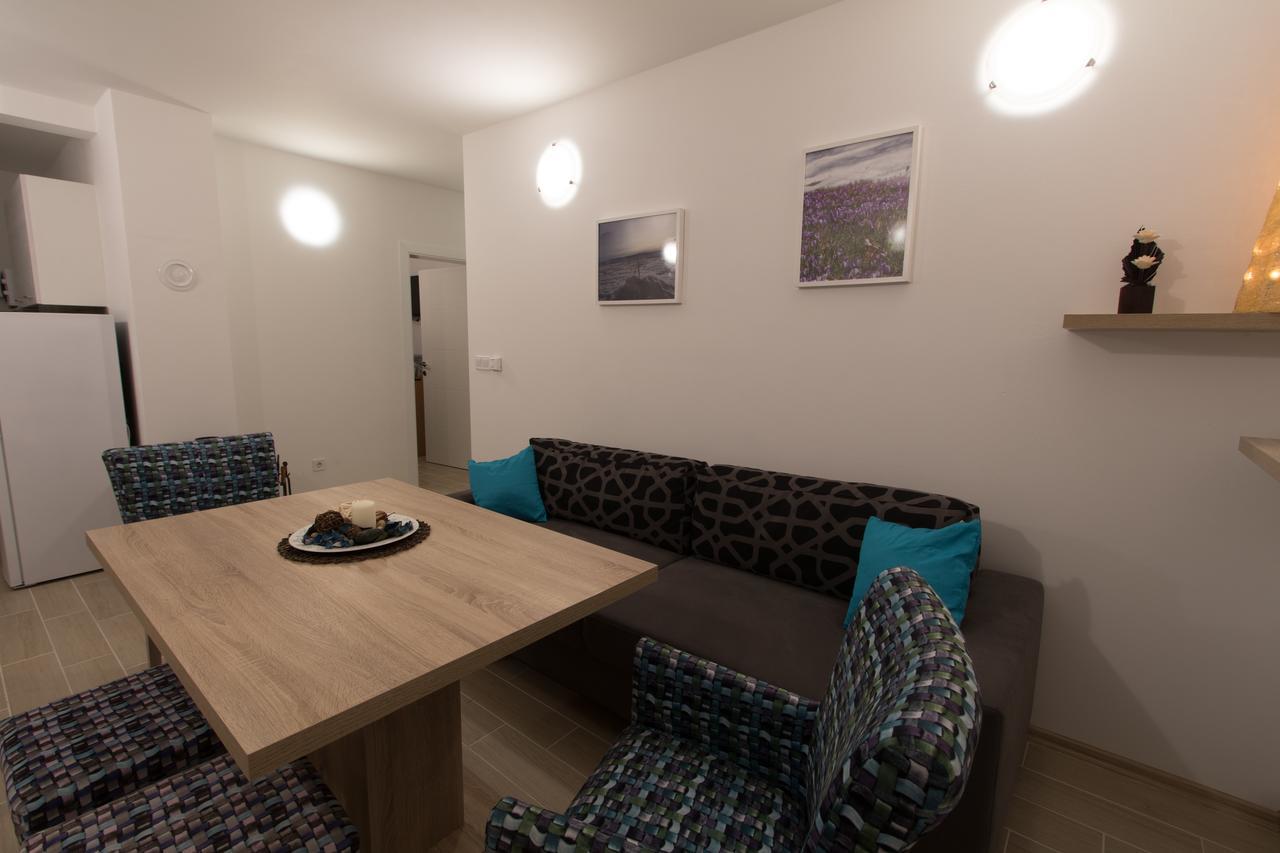 Apartmani Mont 1 亚霍里纳 外观 照片