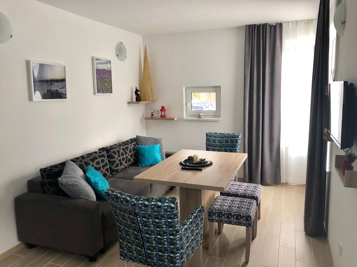 Apartmani Mont 1 亚霍里纳 外观 照片