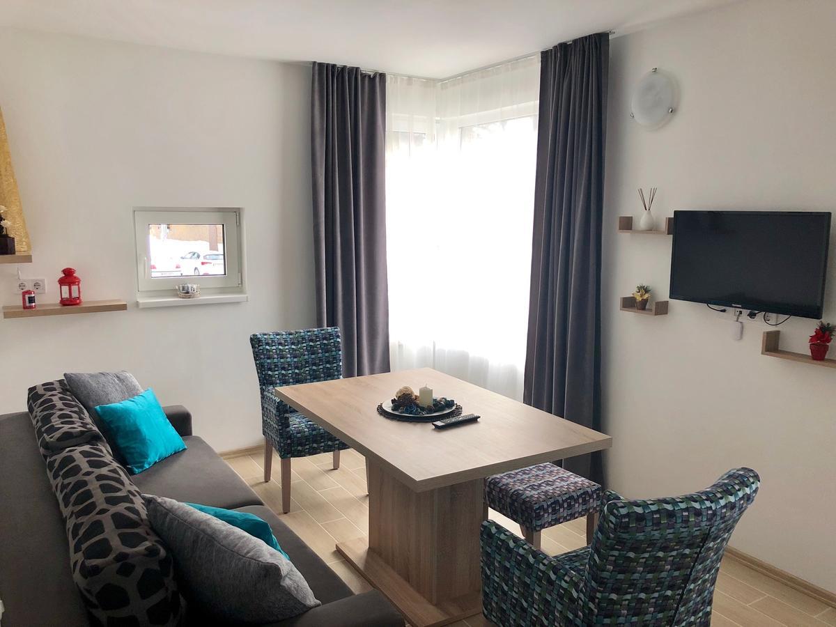 Apartmani Mont 1 亚霍里纳 外观 照片